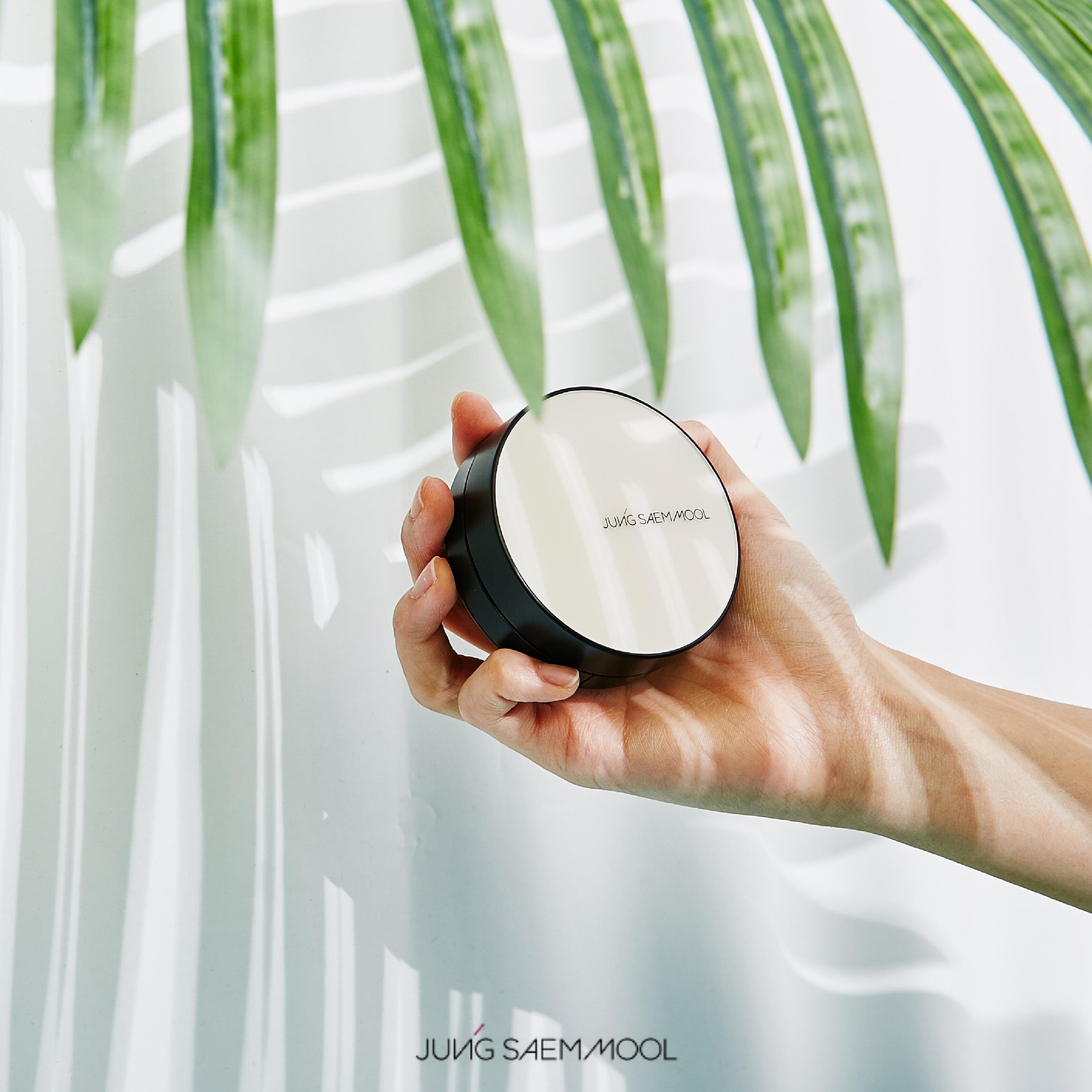 持久輕薄裸膚氣墊粉底 $300