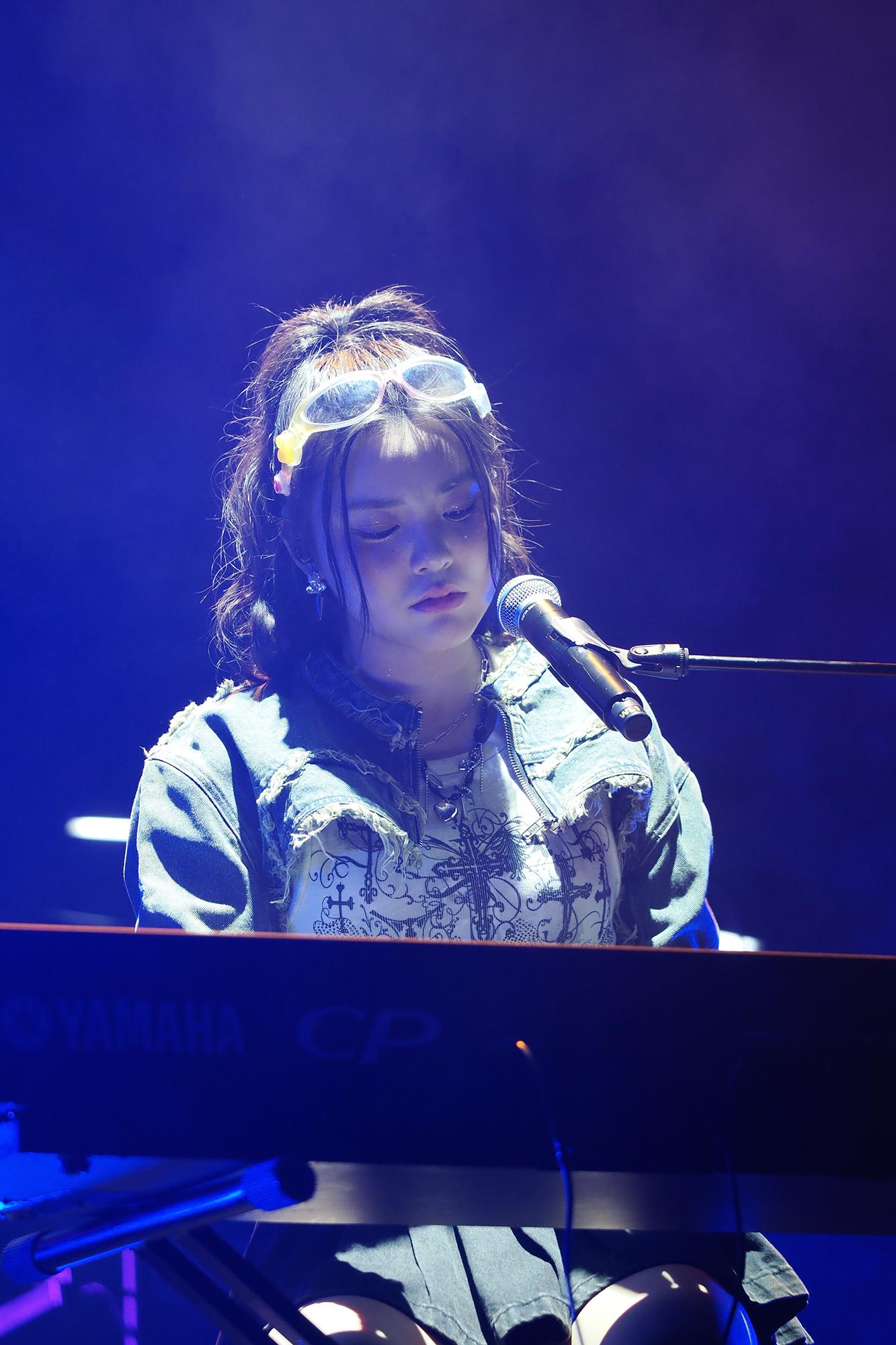 姚焯菲(Chantel)、鍾柔美(Yumi)和詹天文(Windy) 在旺角麥花臣場館舉行《音樂出沒:Let’s play together 演唱會》。