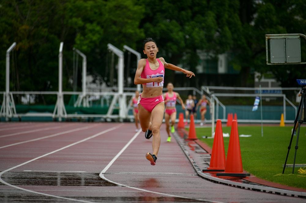 16歲的久保凛打破日本田徑紀錄。(X)
