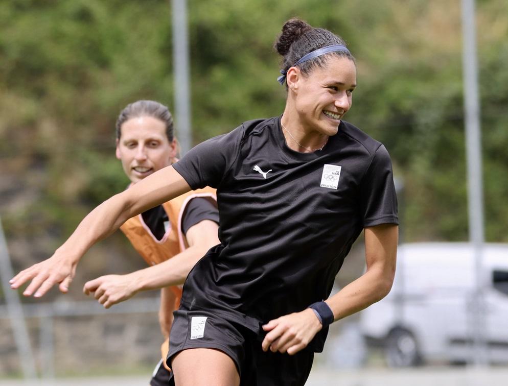 新西蘭女足備戰對加拿大。(X)