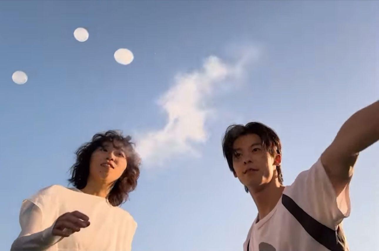 竇靖童下巴紋身吸引韓團主音 偕許光漢合作為HYUKOH拍攝MV (有片)