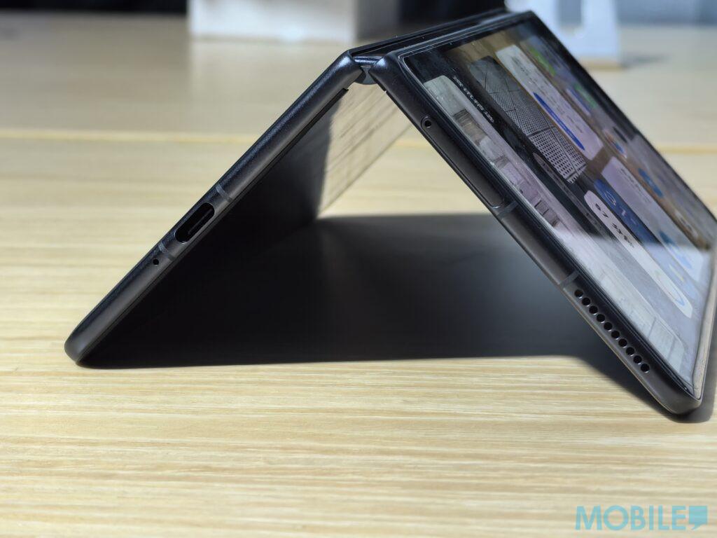 絞鏈部份就用上可摺疊50萬次的魯班絞鏈。