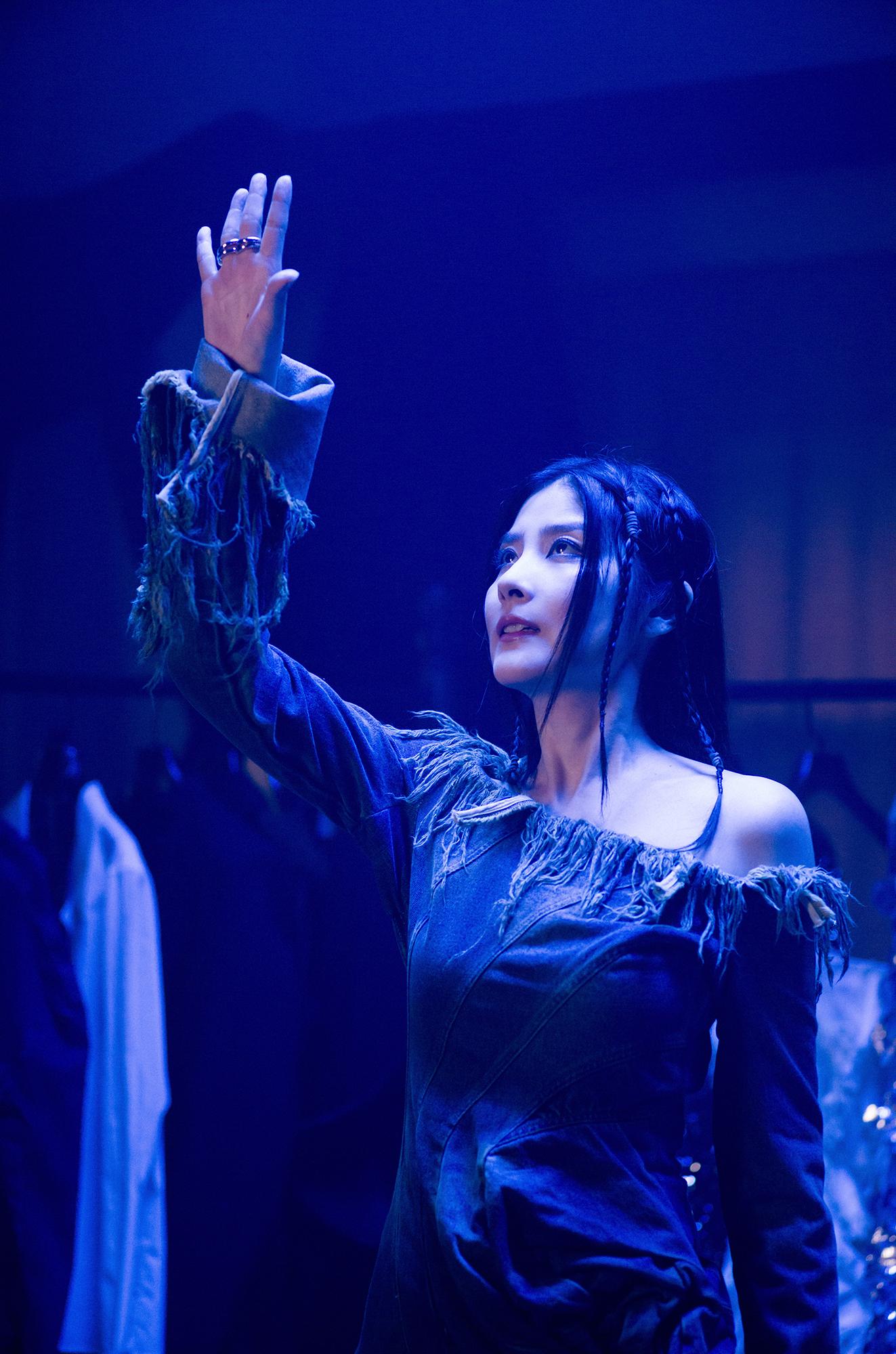 陳慧琳全新廣東單曲《一念天堂,二人結界》,MV製作極盡心思。