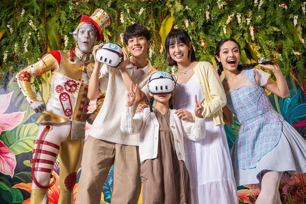 以MR混合實境、VR虛擬實境技術,零距離將芭蕾藝術躍現眼簾,30分鐘免費身心靈互動旅程,隨舞者及主角一同尋找創造力與勇氣。