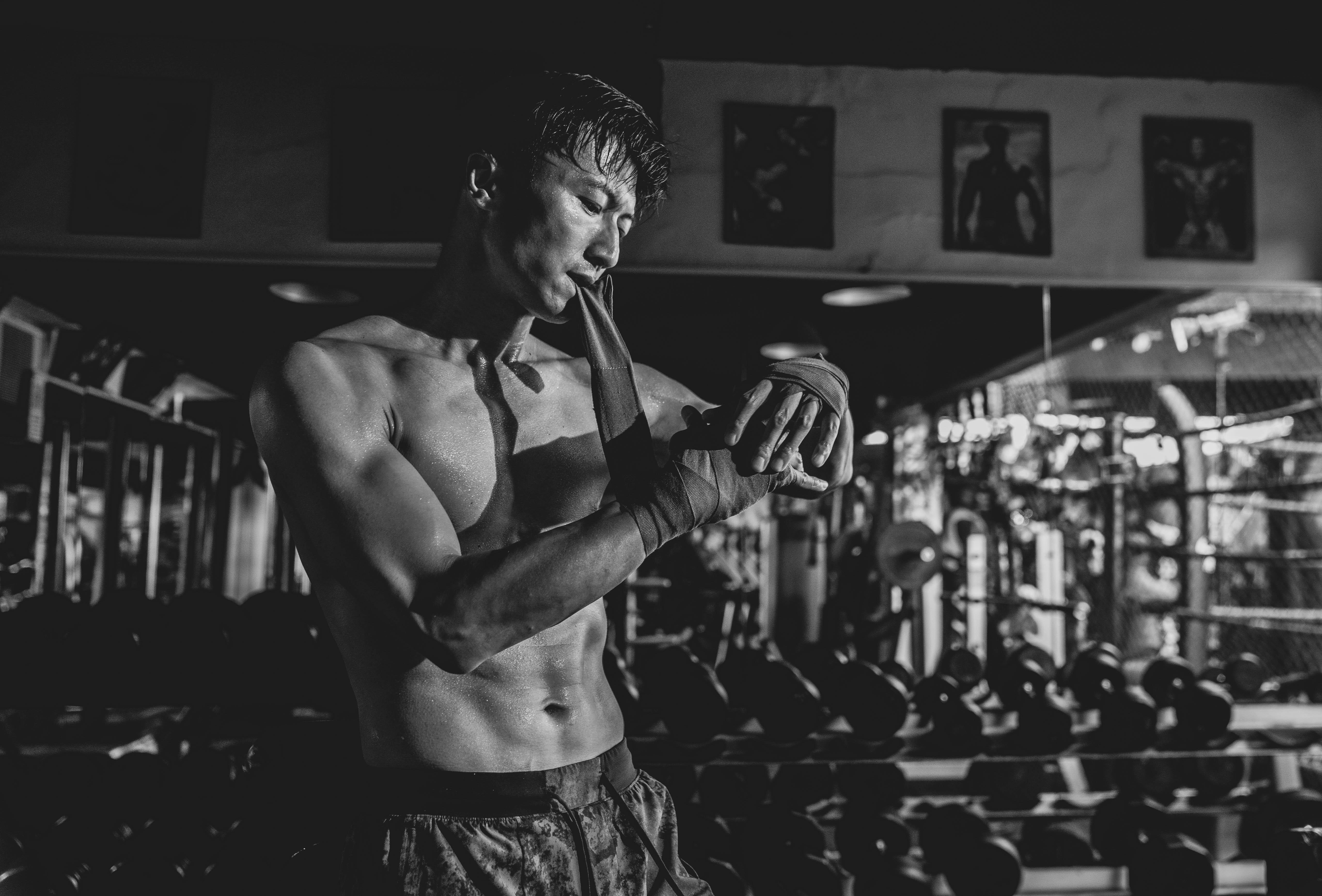 謝霆鋒拍《海關戰線》時,練得一身結實肌肉。