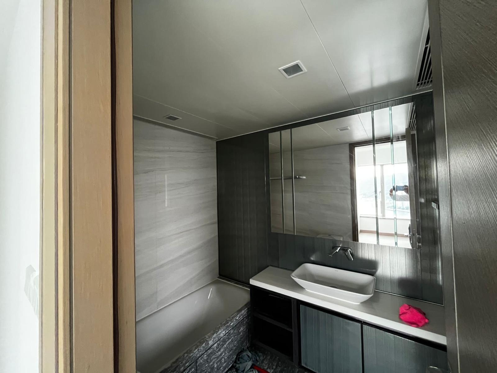 浴室裝修仍算新淨。(代理提供)