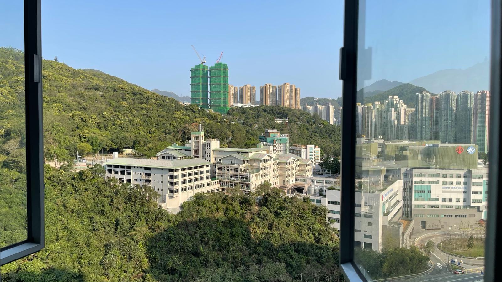 單位享翠綠山巒景,景觀理想。(代理提供)