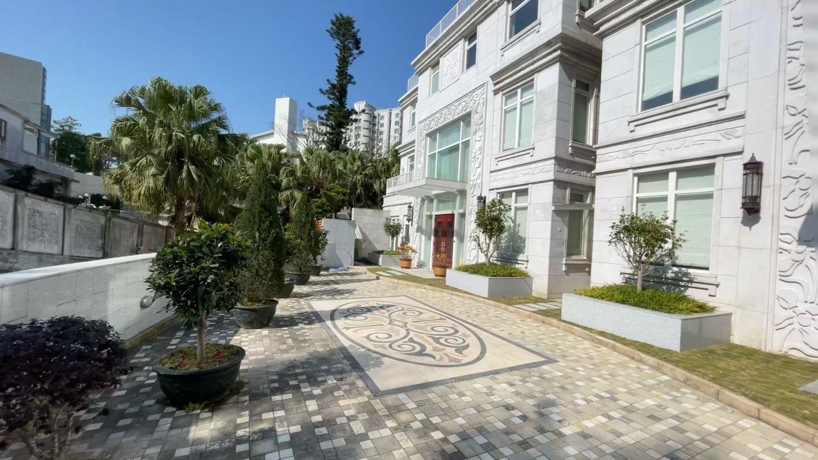 本地老牌何氏家族持有的山頂種植道46號豪宅。