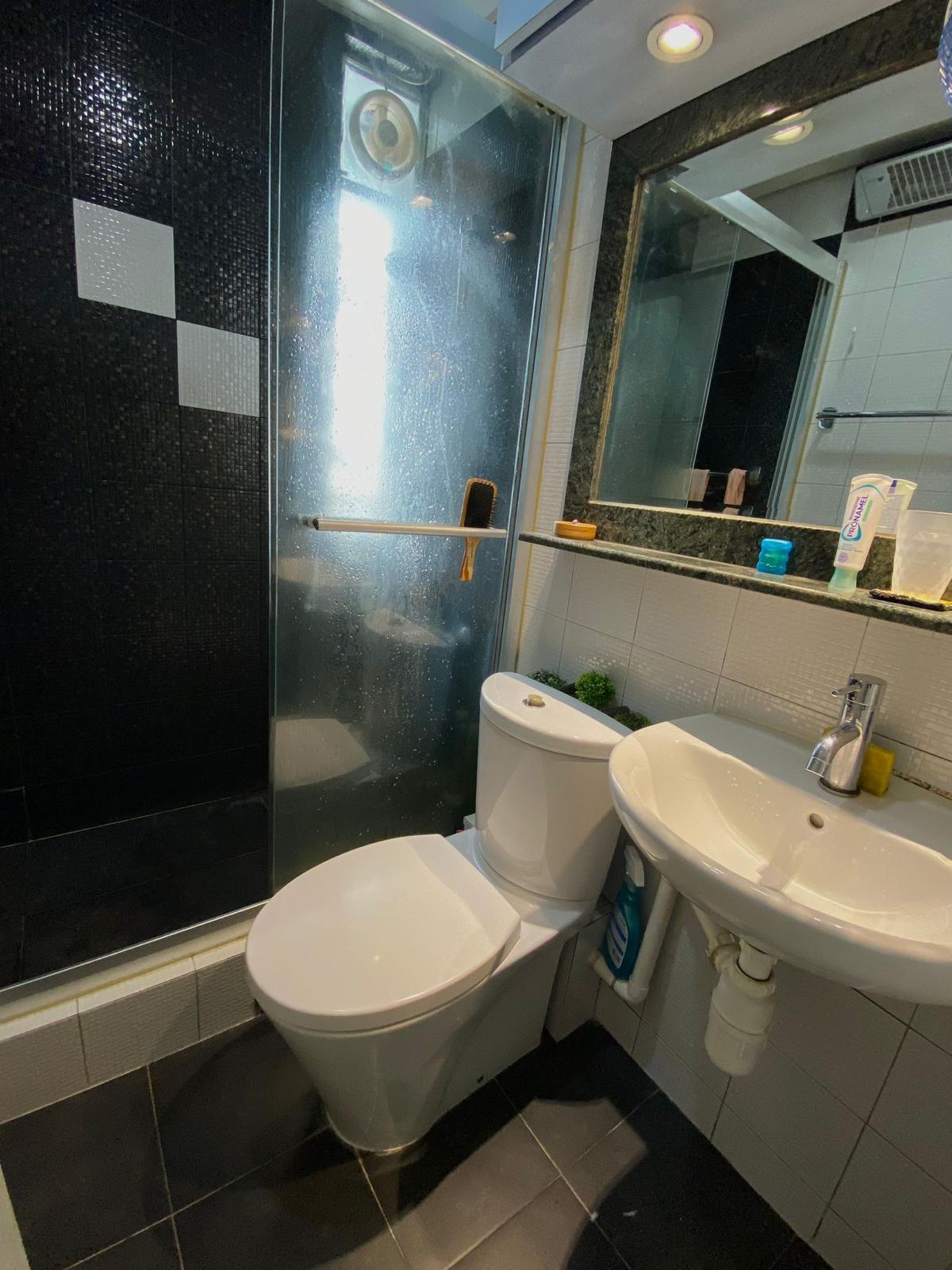 浴室為明廁企缸設計。(代理提供)