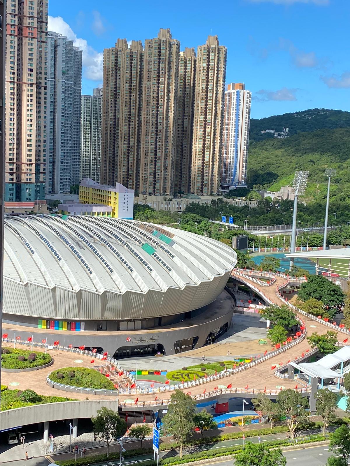 單位面向單車館公園一帶,景致翠綠開揚。(代理提供)