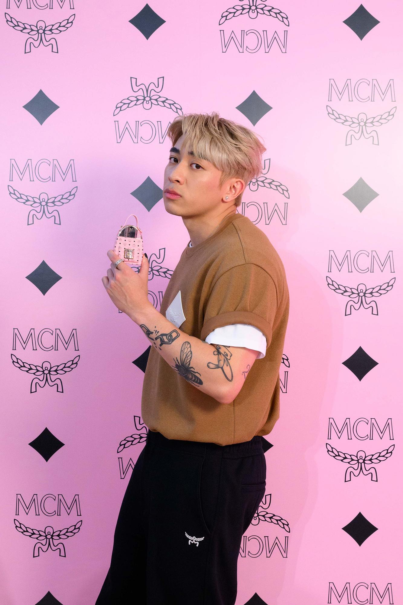 Tyson Yoshi及魏浚笙 (Jeffrey)出席MCM期間限定店的開幕活動。