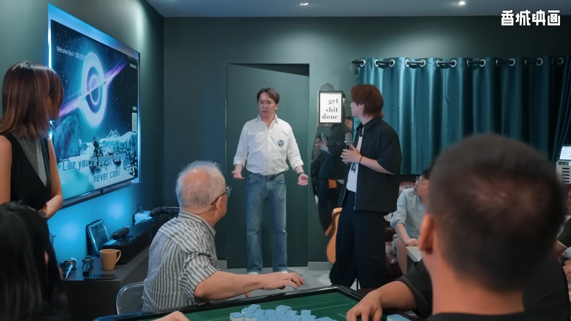 鄧兆尊在片中對於老婆被綁匪撕票大感開心。