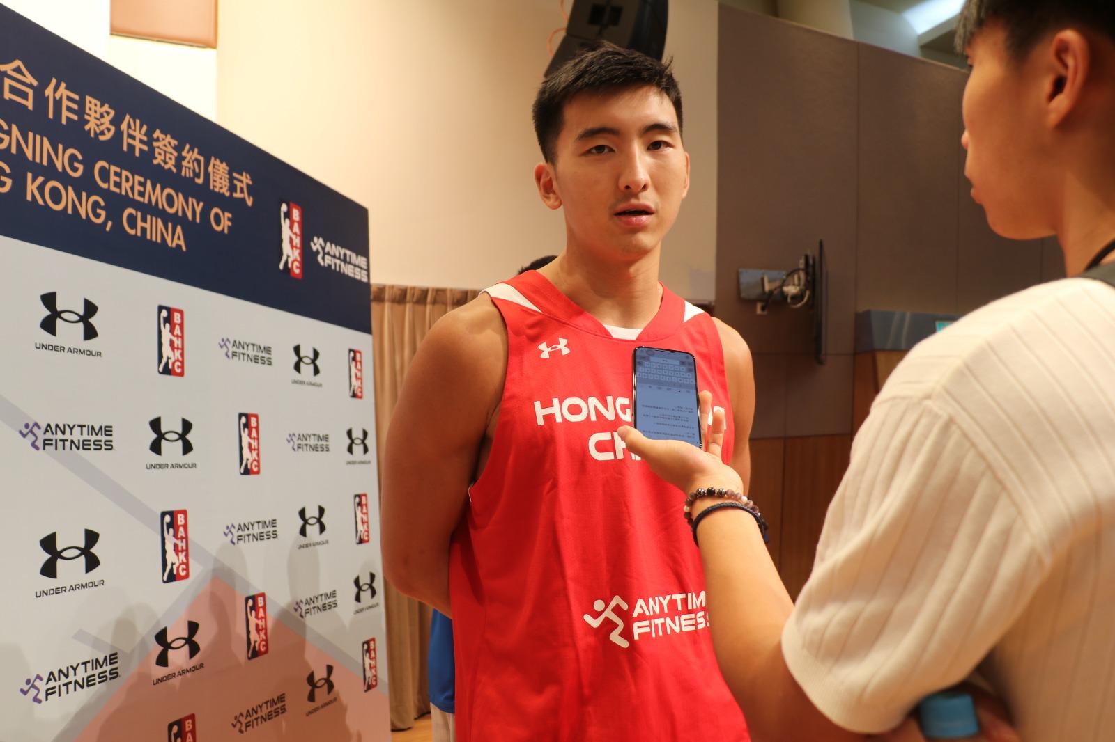 港籃球記者會。筆者記者會遇上Oliver,膽粗粗問他能否跟隨他體驗一日籃球員訓練,沒想到Oliver已一口答應。
