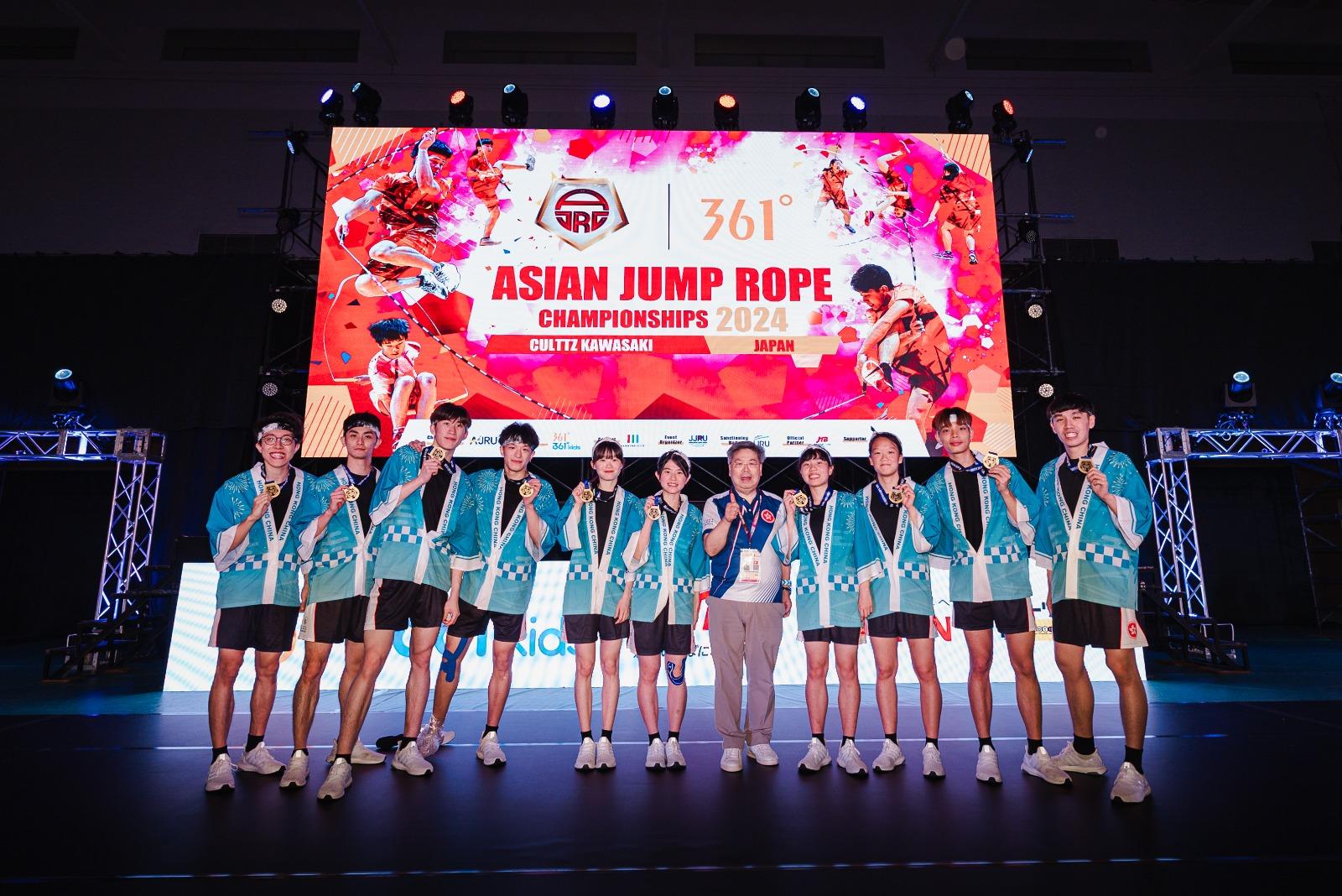跳繩亞洲錦標賽|港隊10名隊員合作贏得表演盃冠軍。