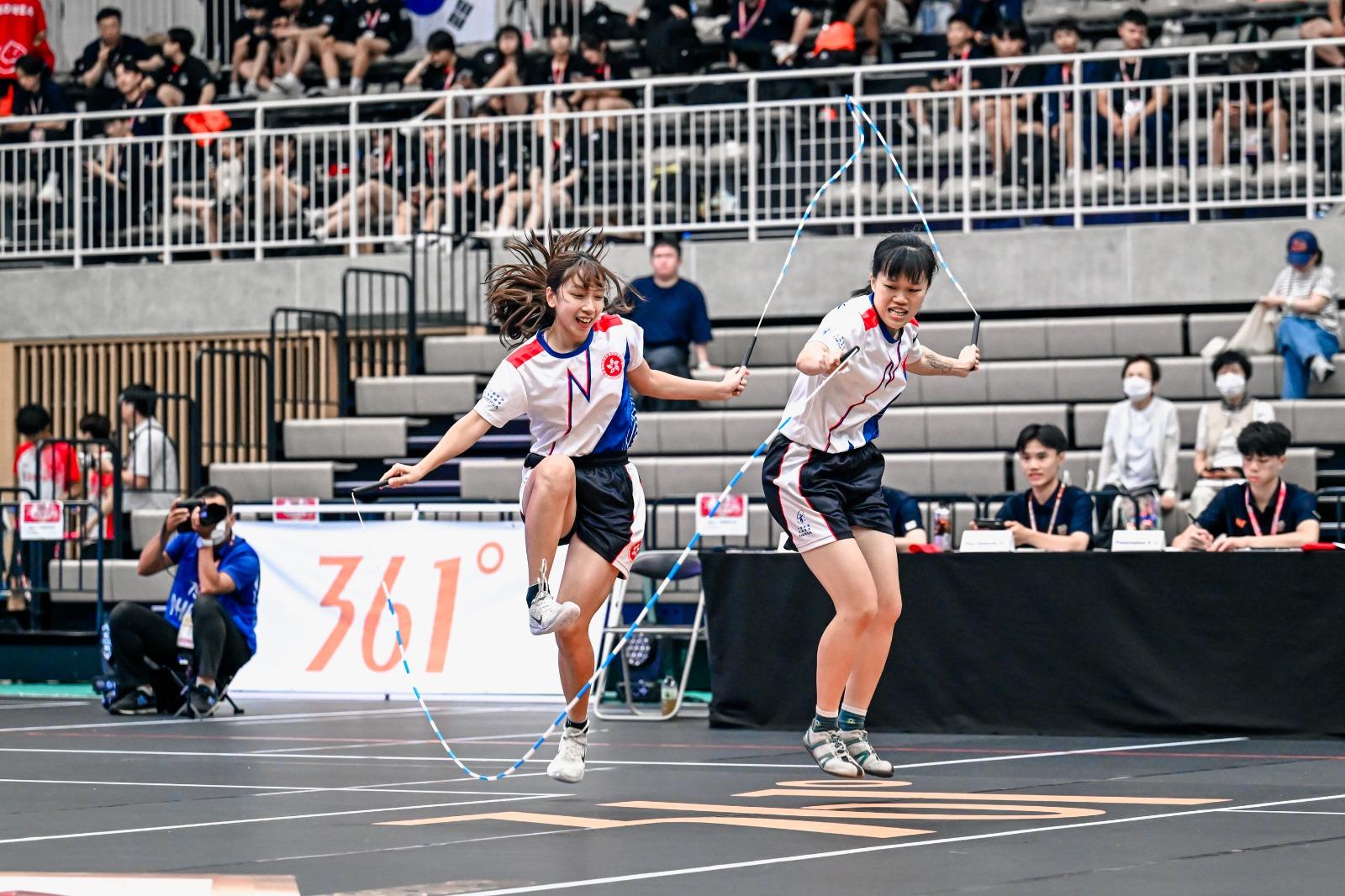 跳繩亞洲錦標賽|陳紀靜及殷翠珊在女子車輪17歲以上組別,跳為港隊增添一面金牌