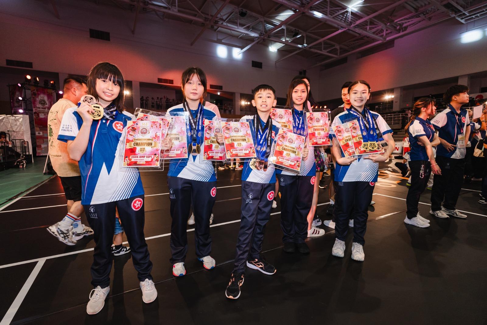 跳繩亞洲錦標賽|12-15歲團體混合全能總成績冠軍。