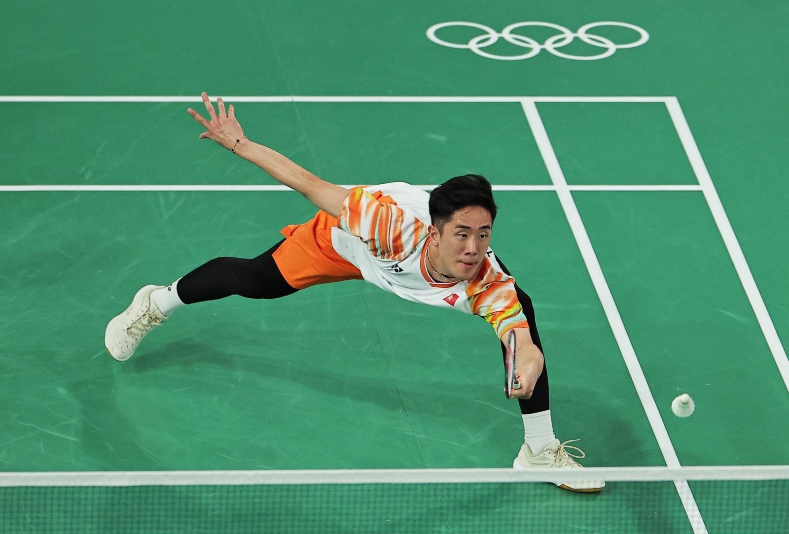 鄧俊文都有同款的Van Cleef & Arpels手鏈,縞瑪瑙款式為$36,000。