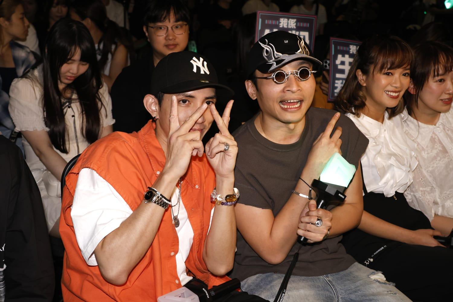 Lokman和Dee哥捧場支持AK。(林俊源攝)