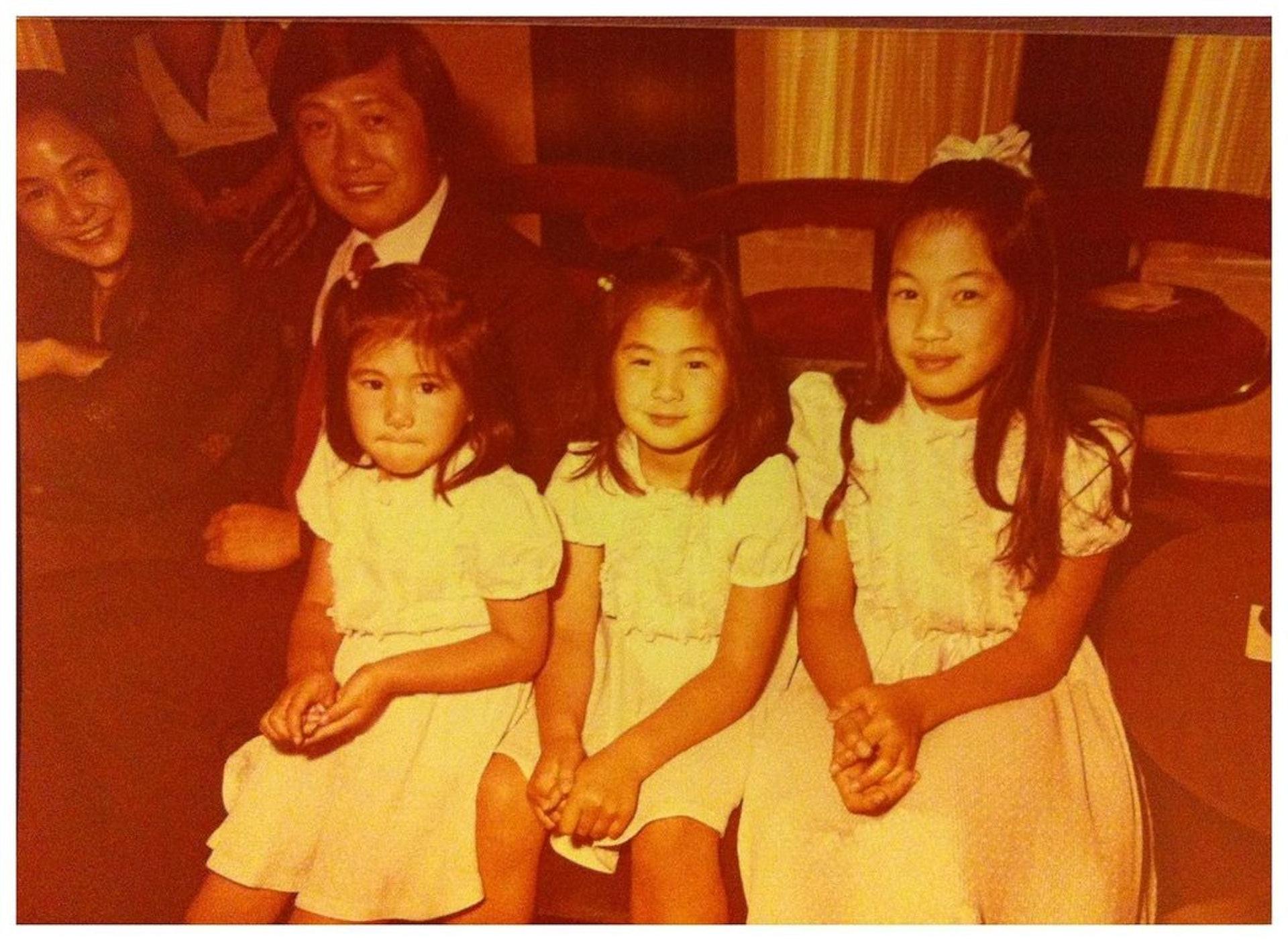 鄭佩佩為原文通生仔,令她先後8度懷孕,4次流產。