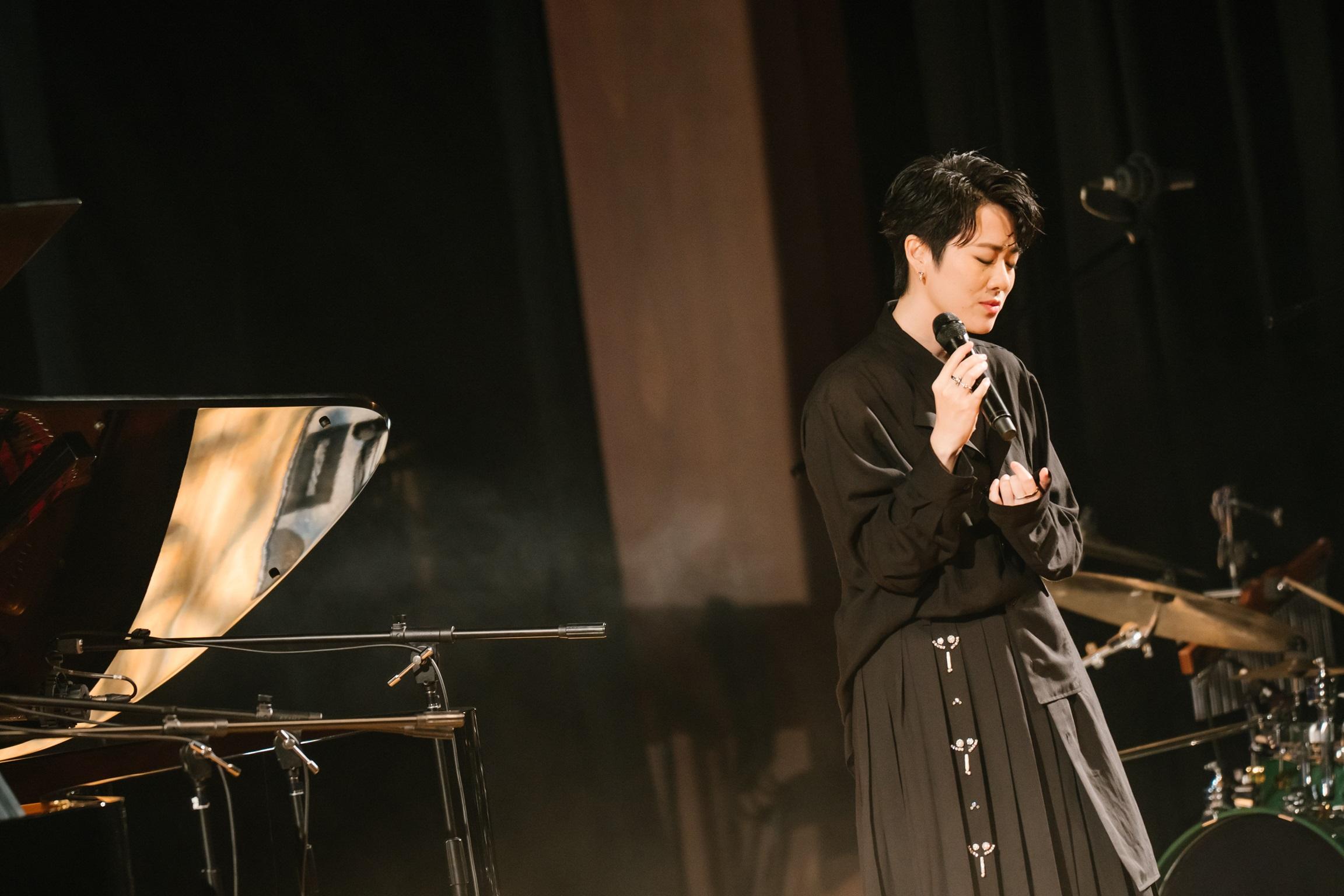 岑寧兒帶來齊豫的成名作《橄欖樹》及YoYo自家作品《Glow》。