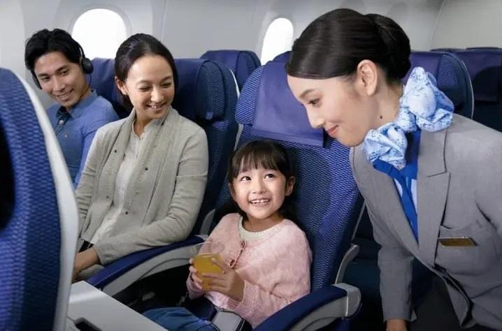 全日空(ANA)近日在官網公布9種「顧客騷擾行為」,表明將拒絕相關乘客登機,甚至報警處理。(互聯網)