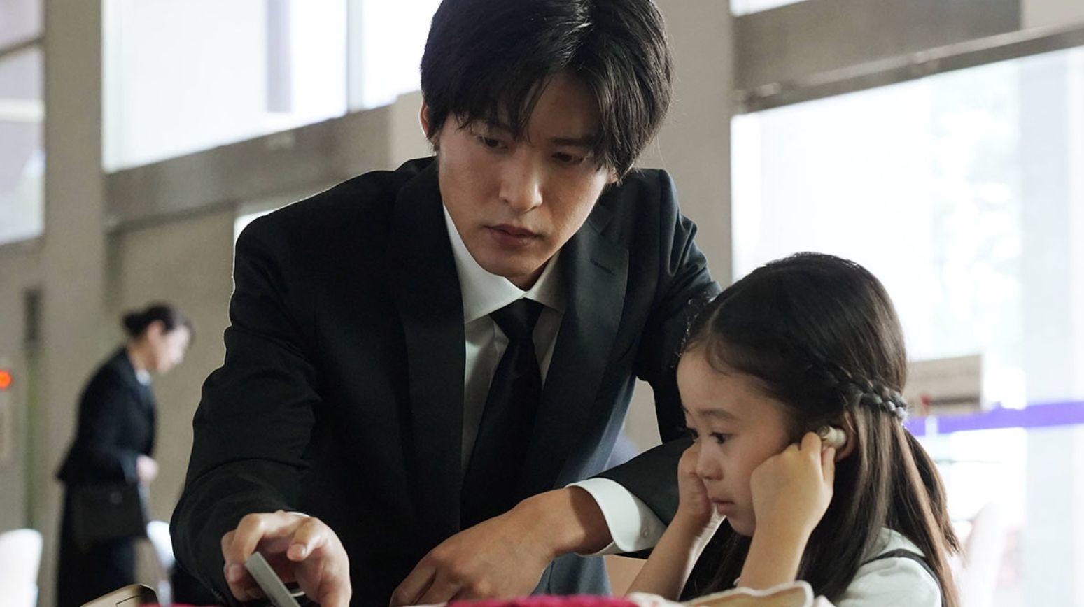 劇中飾演目黑蓮女兒的童星泉谷星奈於當地十分搶手。