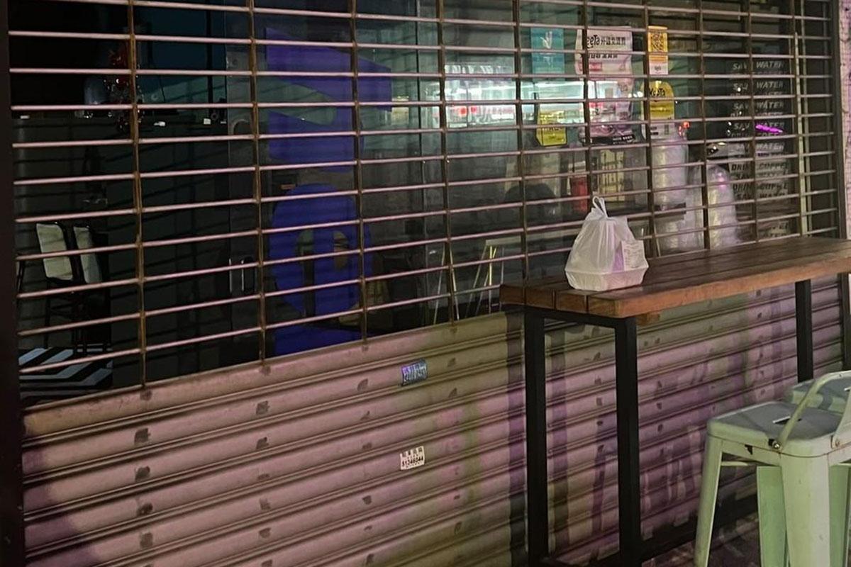 有網民趕及截單時間叫外賣,到場卻發現餐廳已打烊。(Threads圖片)