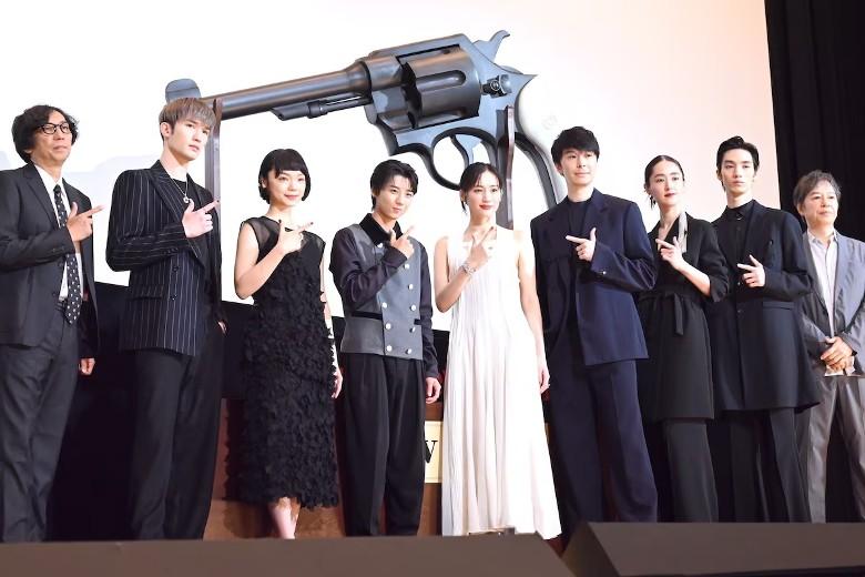 兩人前年曾首度合作電影《Revolver Lily》。