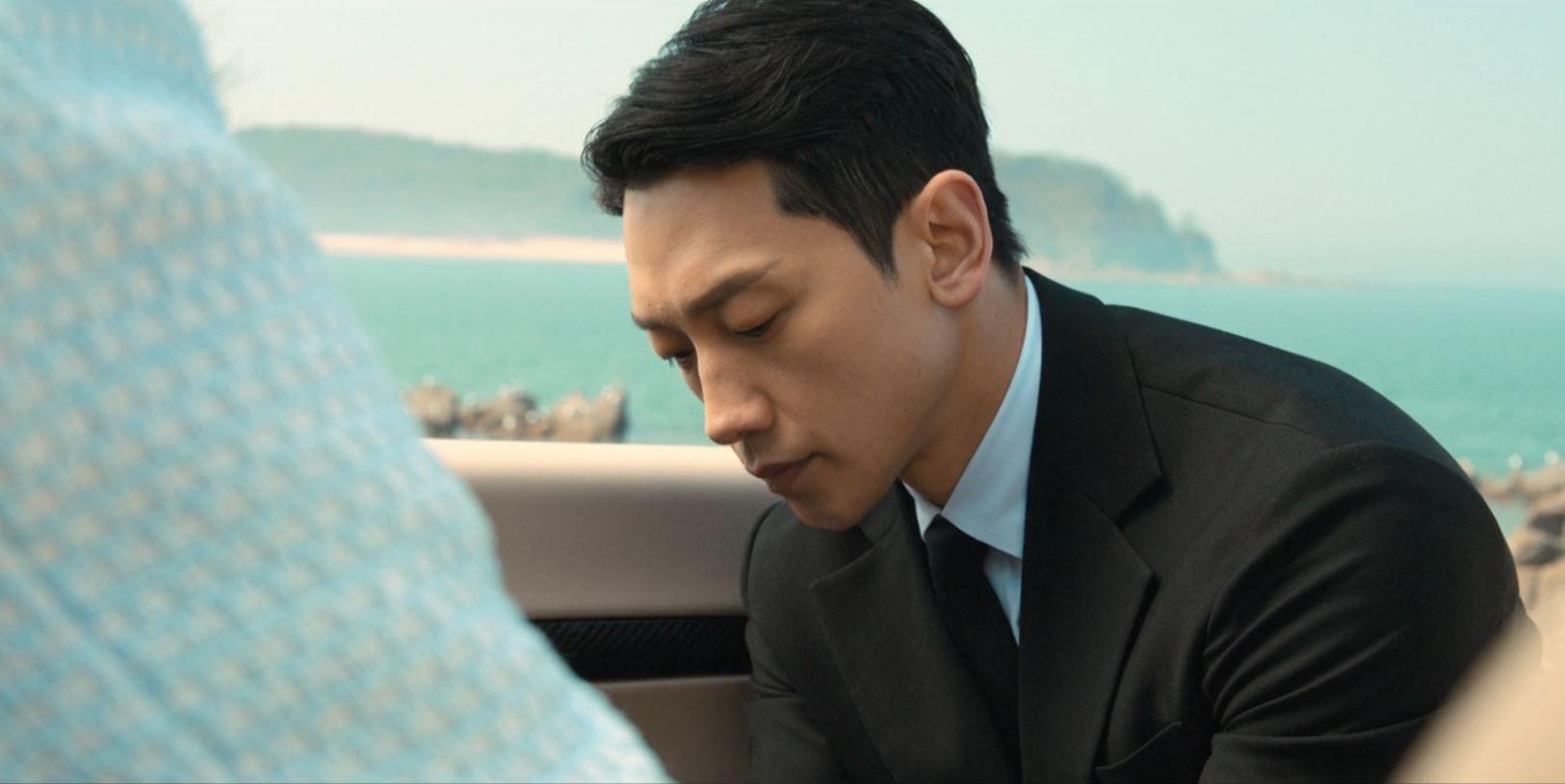 Rain單膝跪地為金荷娜穿鞋一幕,甜蜜指數飊升!