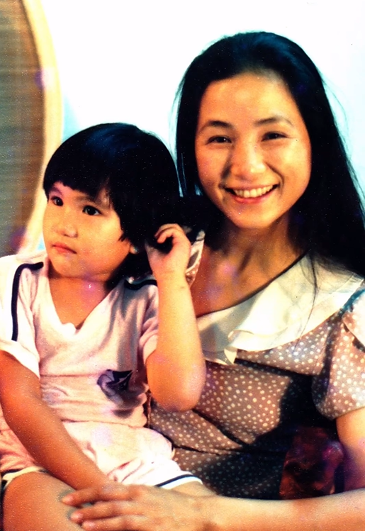 原子鏸在IG悼念亡母鄭佩佩。