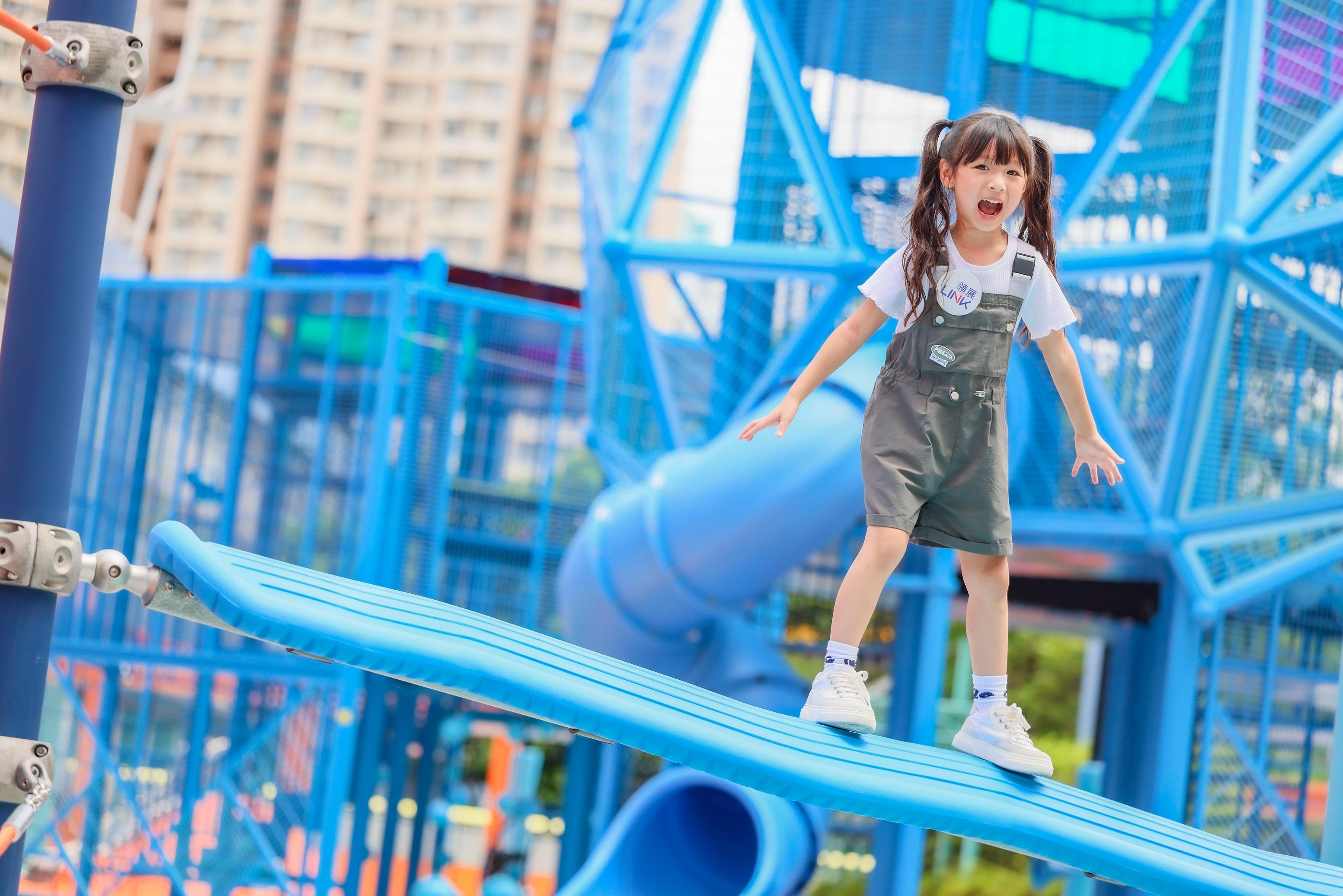 秀茂坪商場的「幾何動樂園」日前開幕,場內提供10大遊樂設施