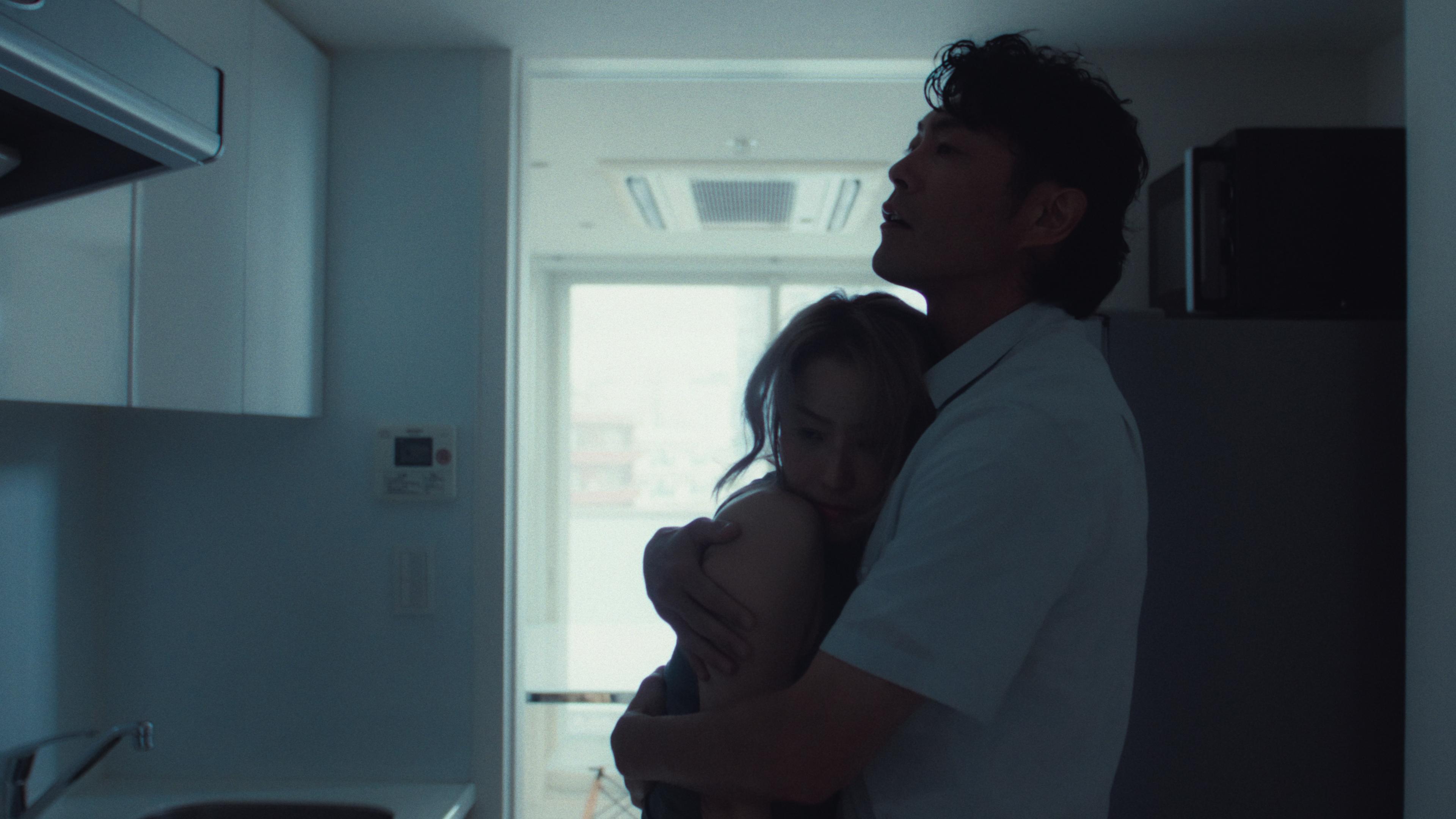 鄭秀文新歌《從前的我們》的MV掀集體回憶。