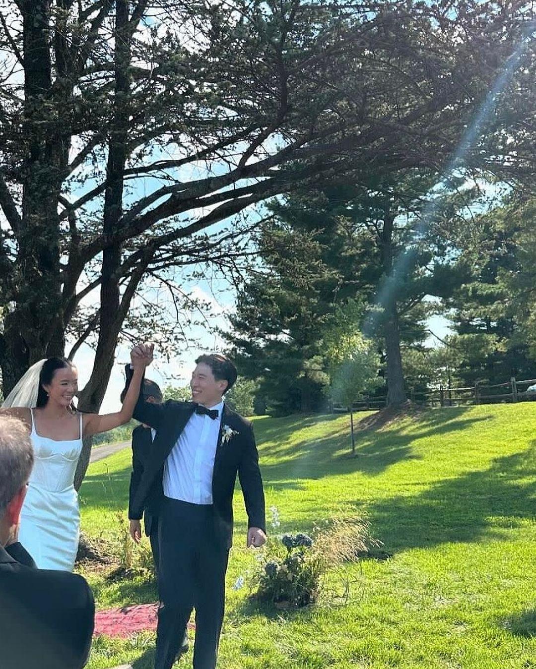 毛舜筠28歲長女區令山婚後與丈夫定居美國。