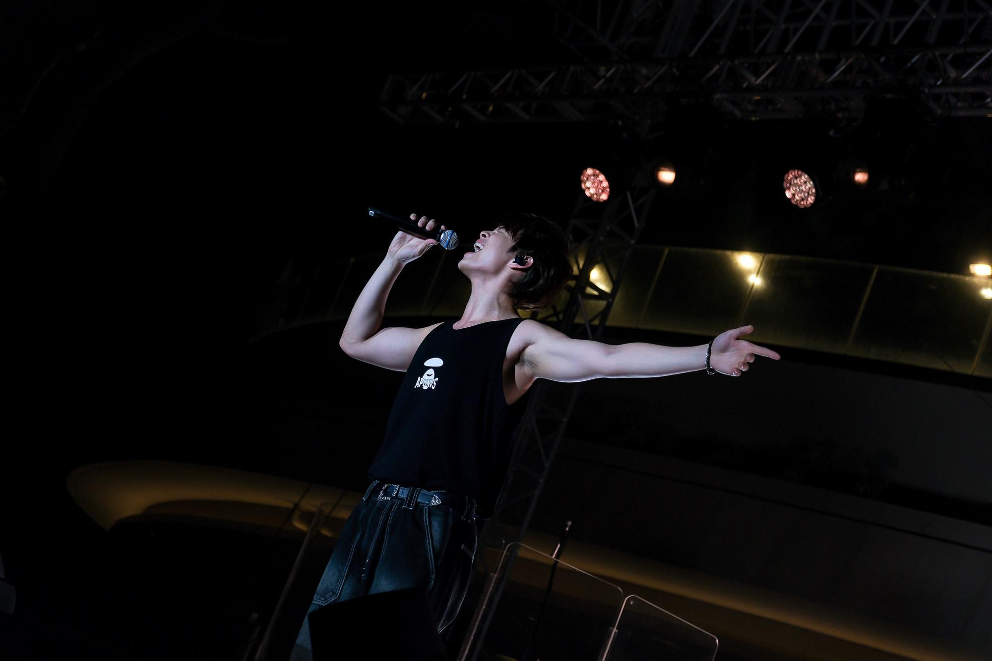 泳兒、黃明德、黎展峯及洪助昇出席於海洋公園水上樂園「Aqualand」舉行的「New Bomb音樂會」。