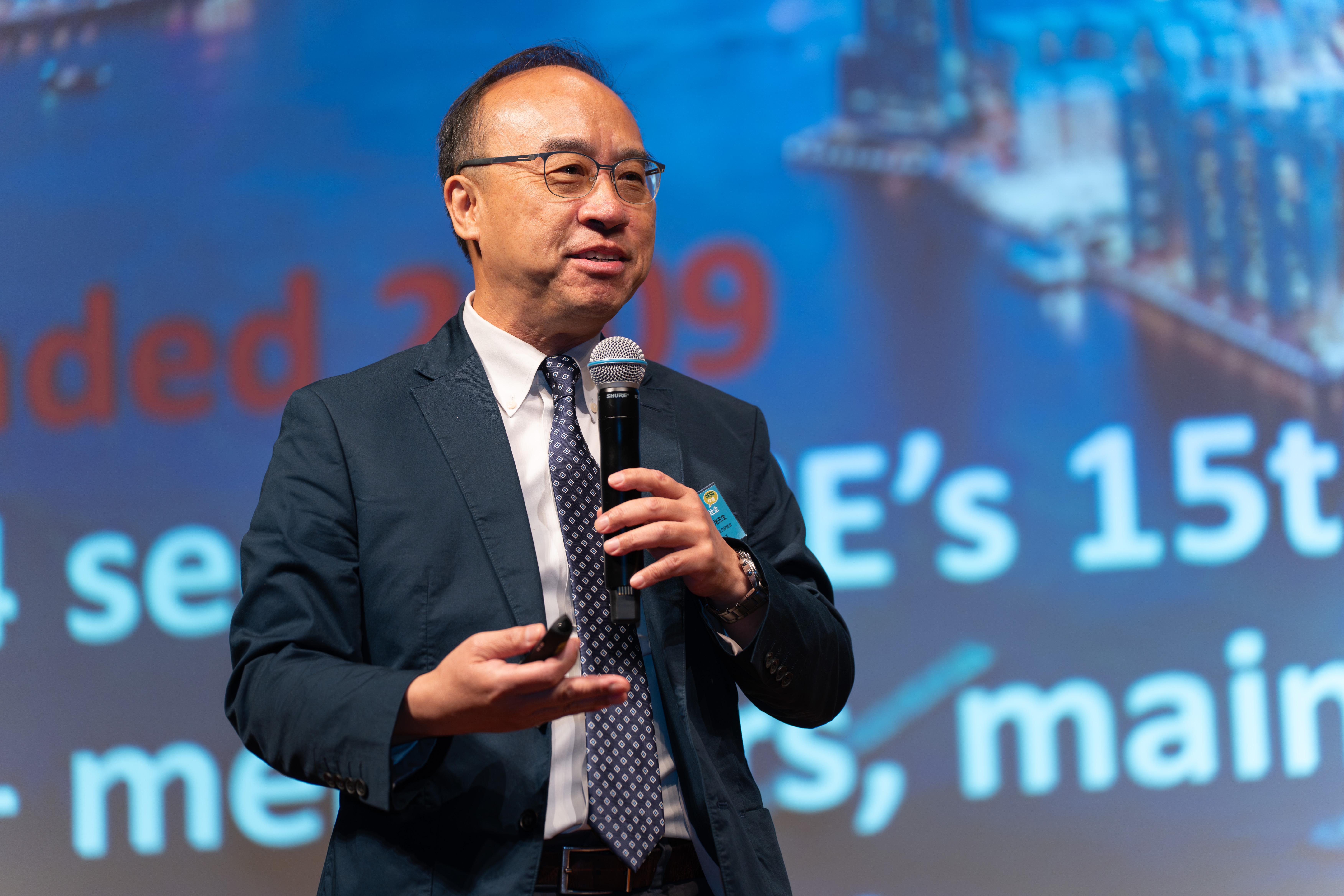 香港社會企業總會會長吳宏增先生感謝各位來賓出席並宣佈推出ESG商社共創大獎