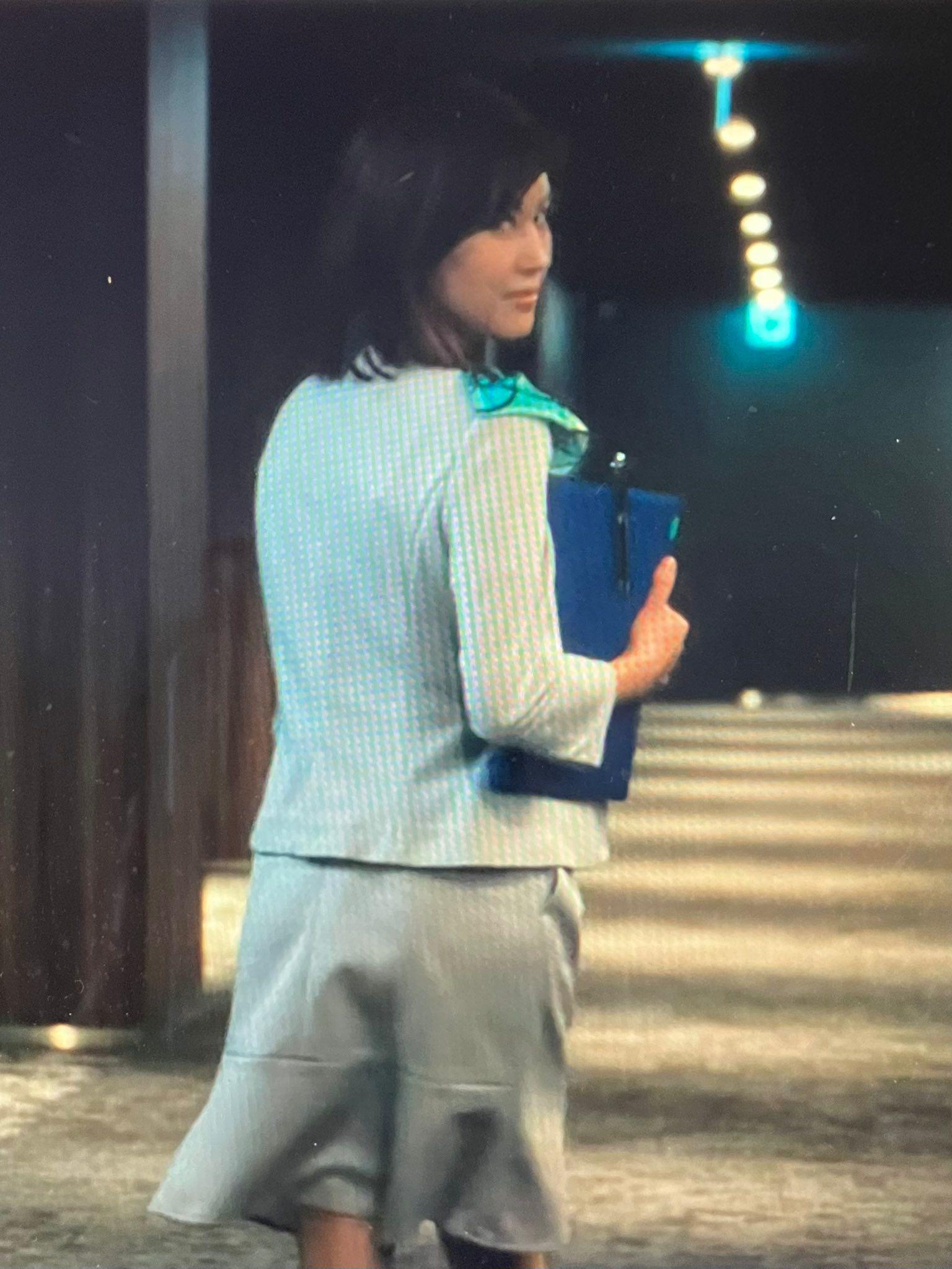 美乃雀在《地面師》中飾演靠肉體上位的風騷秘書。