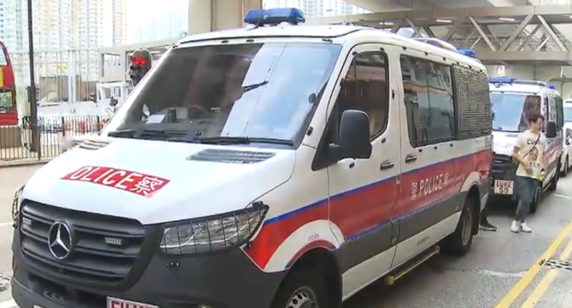 觀塘一個派對房間遇劫,損失11萬現金(無綫新聞畫面)