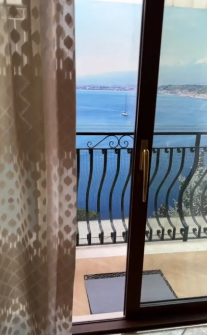 意大利某旅館的海景房。(互聯網)