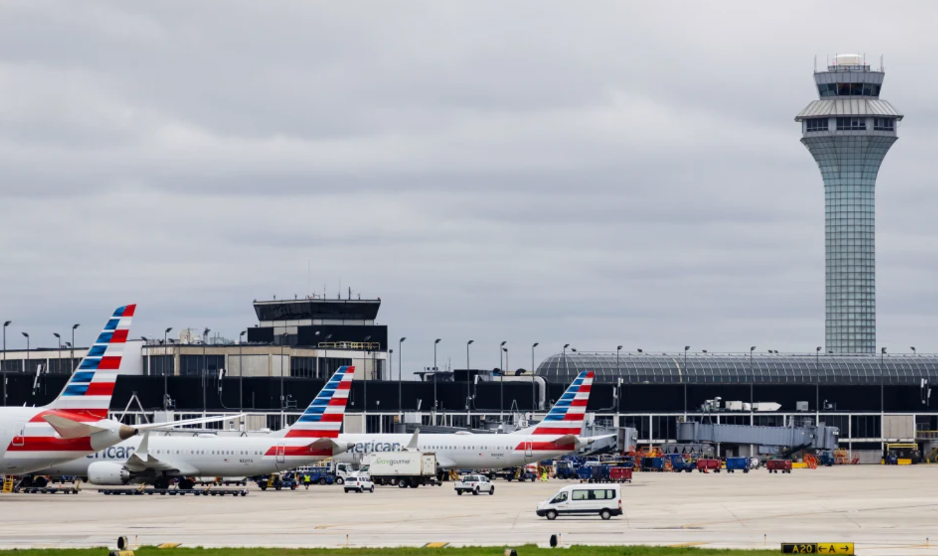 芝加哥奧黑爾國際機場發生離奇致命意外,一名57歲女子被困在禁區的行李輸送帶內,當場證實死亡。(資料圖片)