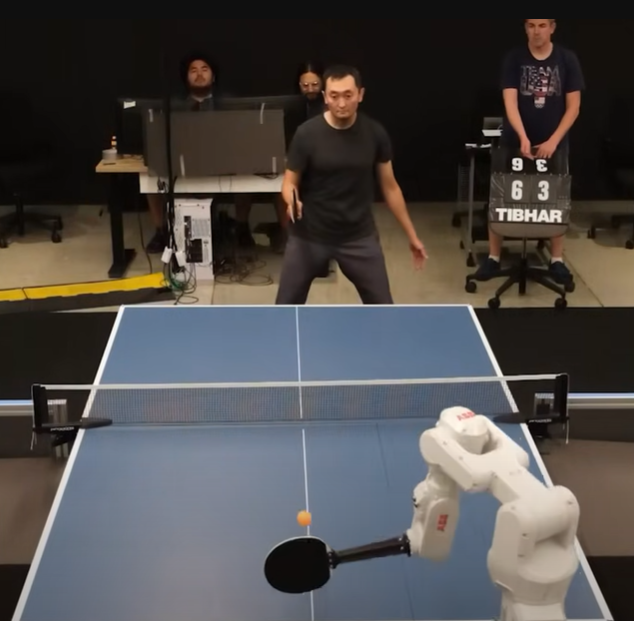 AI乒乓球機械人跟真人對戰