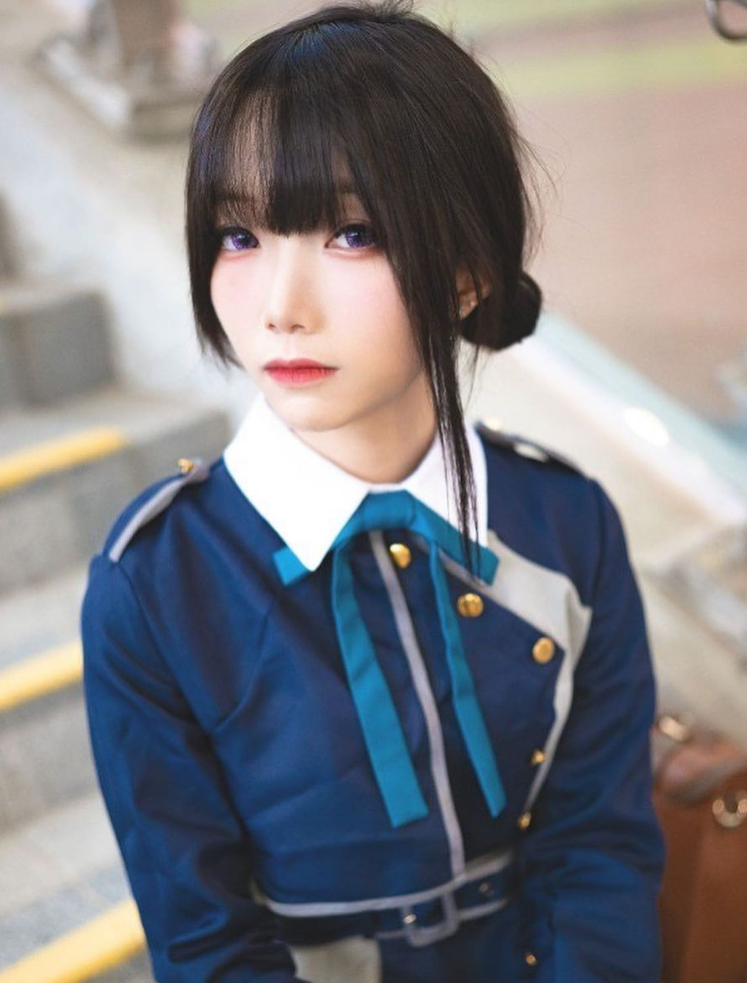 九巴「仙氣女車長」閒時亦熱愛駕車及出席COSPLAY活動。(網上圖片)