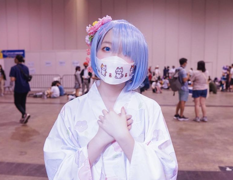 九巴「仙氣女車長」閒時亦熱愛駕車及出席COSPLAY活動。(網上圖片)