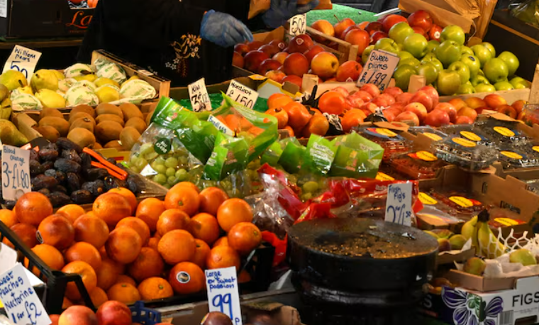 對不少貪方便的都市人來說,進食新鮮蔬果是「奢侈」的事。(互聯網)