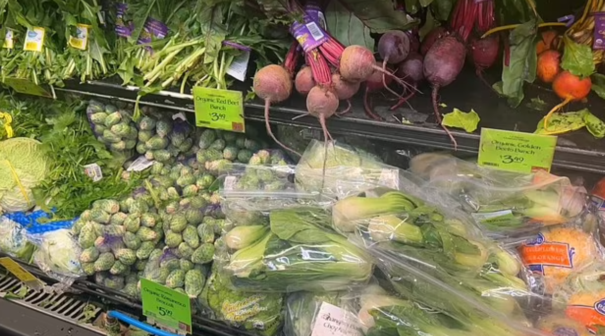 對不少貪方便的都市人來說,進食新鮮蔬果是「奢侈」的事。(互聯網)