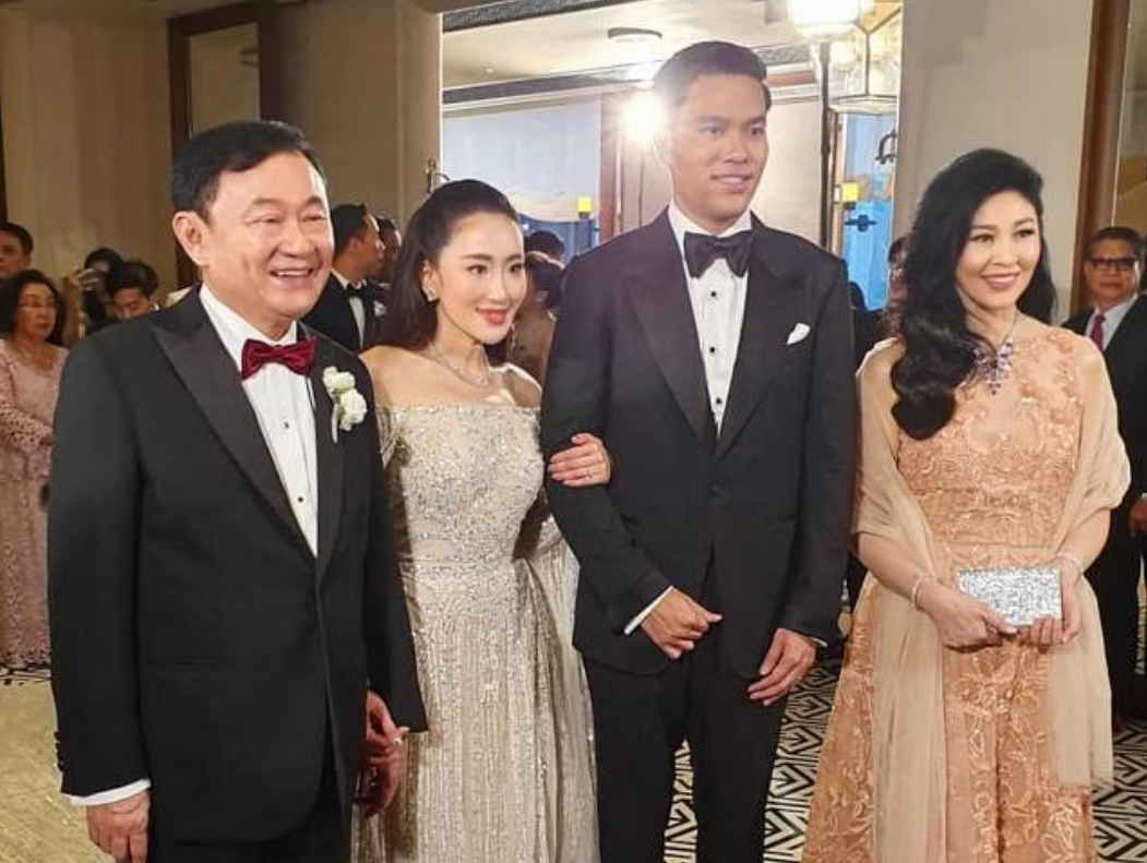 佩通坦與機師丈夫彼多2019年在香港尖沙咀五星級瑰麗酒店舉行豪華婚禮,由當時仍流亡海外的父親他信主持,英祿、烏汶叻公主等近千賓客到賀。(資料圖片)