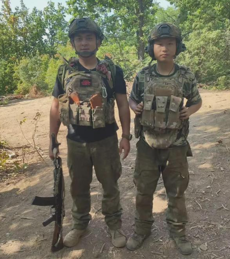 內媒報道兩名中國人去年年中加入俄羅斯軍隊,經過簡單軍事訓練後,上月底赴戰場成為「侵烏突擊隊」,第二天卻陣亡。