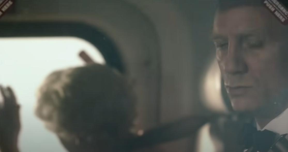 英女王占士邦短片