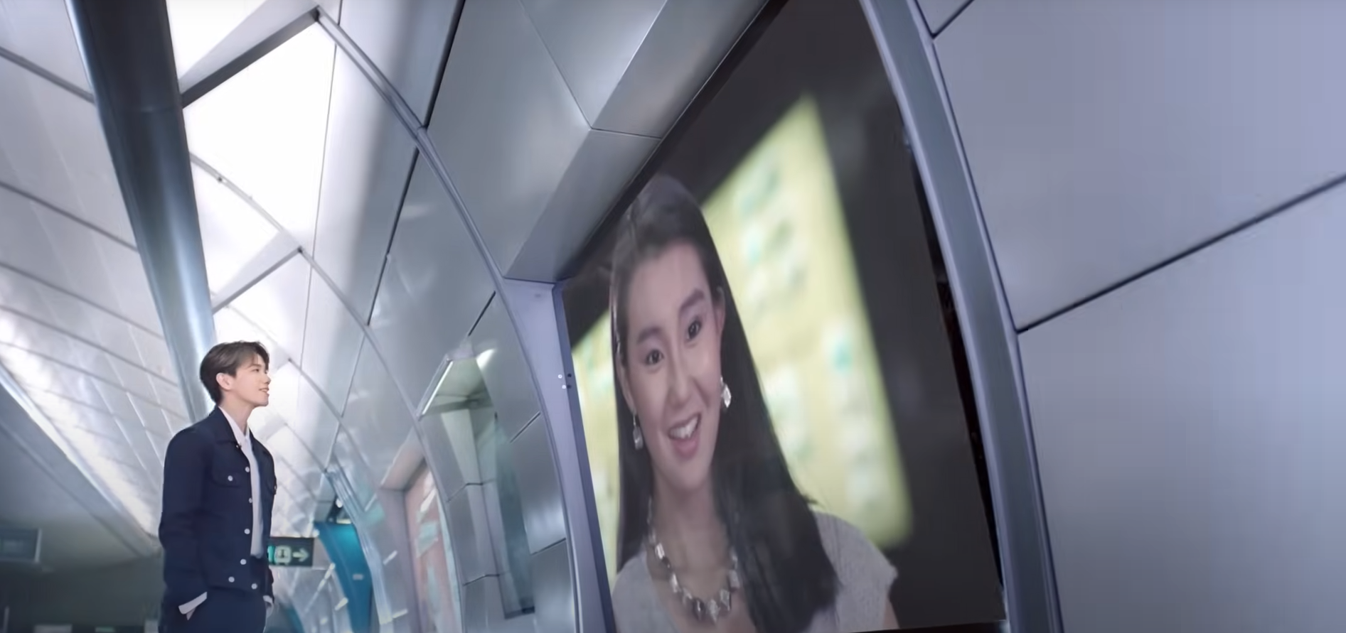 港鐵邀張敬軒重新演繹《幾分鐘的約會》 回顧在港鐵取景經典港產片