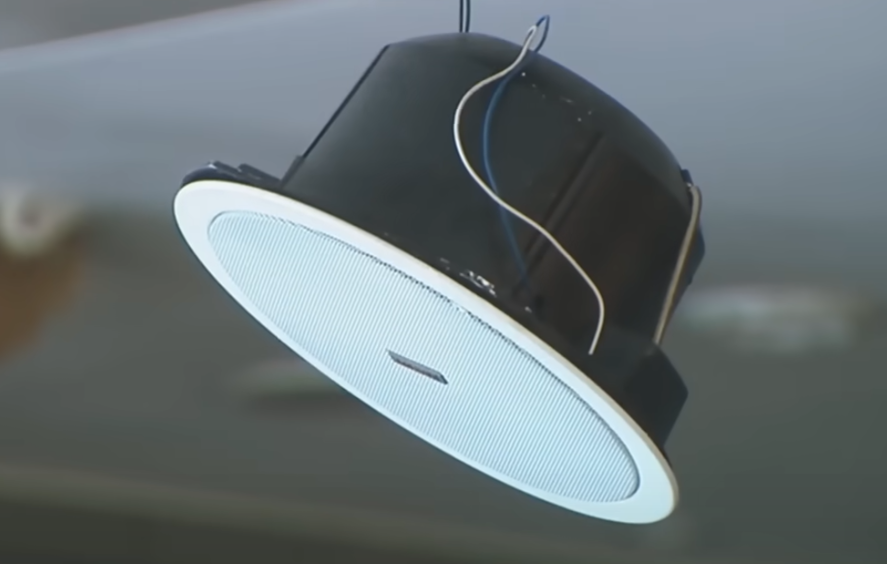 南韓光州市一間牙科診所發生爆炸,門口被人放置可疑快遞紙箱,具有丁烷瓦斯成份的爆炸物被點火引燃,家具、天花板被燒,幸未有傷亡。