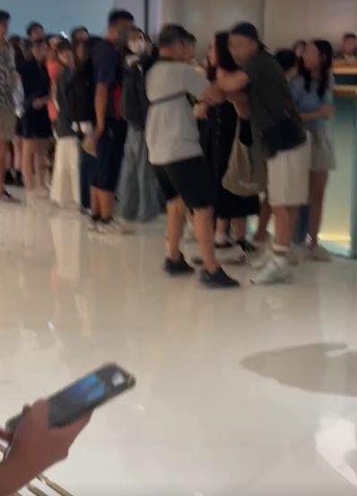 黃竹坑THE SOUTHSIDE現爭執。(南區之友FB)